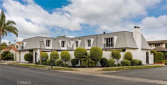 Attached, Exterior, Facade, French Provincial