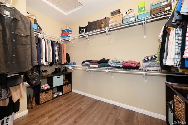 Interior, Walk-in Closets, Wood Texture Flooring