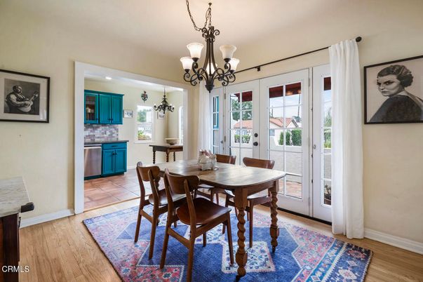 Chandelier, Dining room, Interior, Kitchen, Wood Texture Flooring