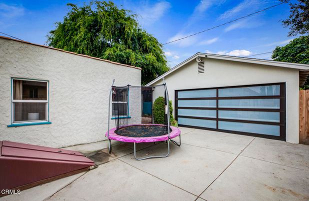 Detached Garage, Exterior
