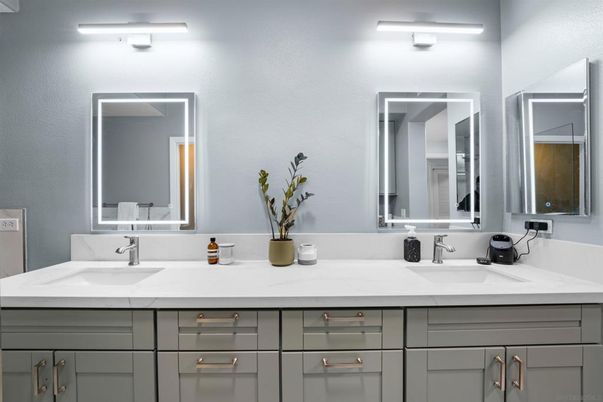 Bathroom, Dual Sink Vanities, Interior