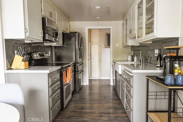 Interior, Kitchen, Recessed Lighting, Wood Texture Flooring