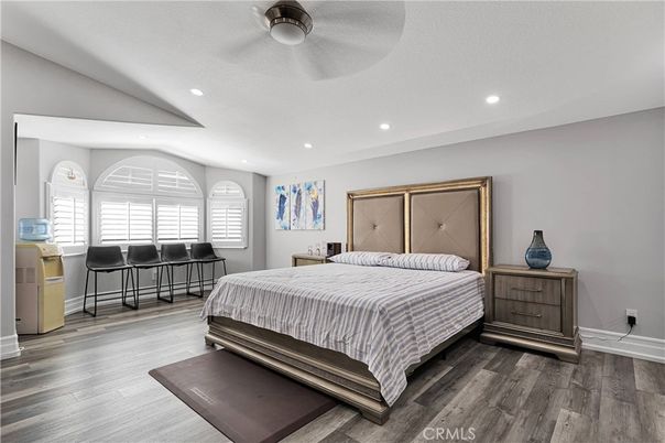 Bedroom, Interior, Recessed Lighting, Wood Texture Flooring
