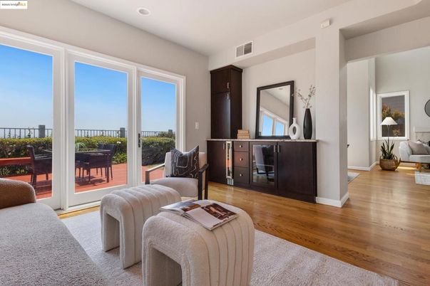 Interior, Recessed Lighting, Water, Wood Texture Flooring