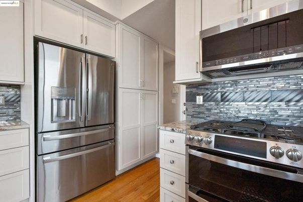 Interior, Kitchen, Stainless Steel Appliances, Wood Texture Flooring