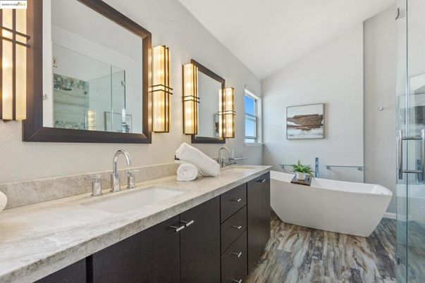 Bathroom, Dual Sink Vanities, Free Standing Baths, Interior