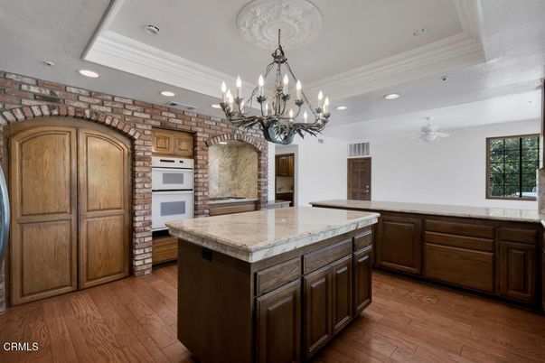 Chandelier, Interior, Kitchen, Recessed Lighting, Stone Walls, Wood Texture Flooring
