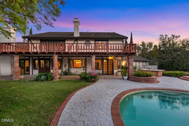 Exterior, Pool