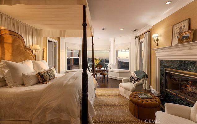 Bedroom, Dining room, Fireplace, Interior, Recessed Lighting, Wood Texture Flooring