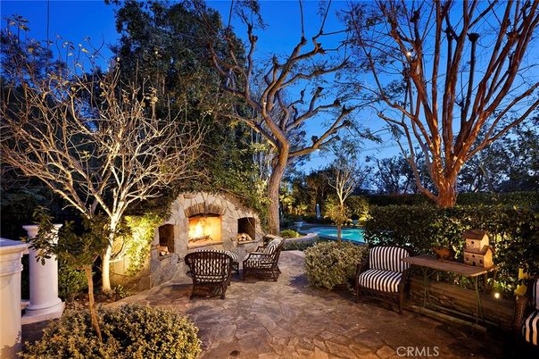 Exterior, Fireplace, Pool