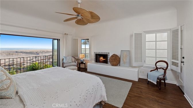 Bedroom, Fireplace, Interior, Water, Wood Texture Flooring