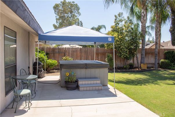 Backyard, Exterior, Hot Tub
