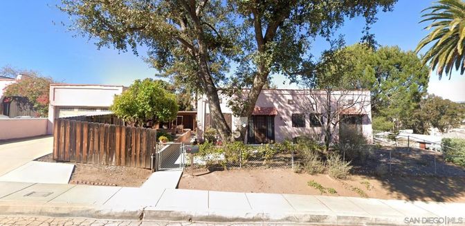 Exterior, Facade, None