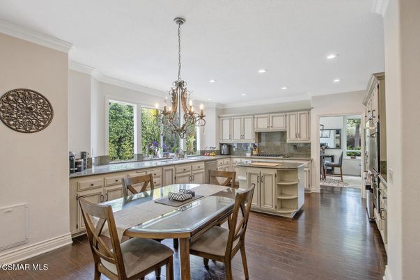 Chandelier, Dining room, Interior, Kitchen, Recessed Lighting, Wood Texture Flooring