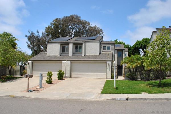 Attached, Exterior, Facade, Solar Panels, Mediterranean