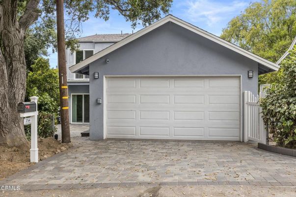 Detached Garage, Exterior
