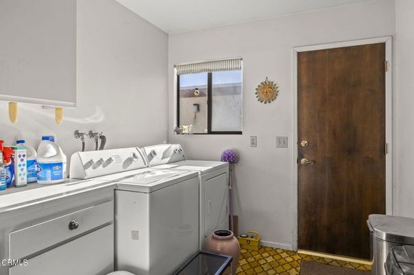 Interior, Washer