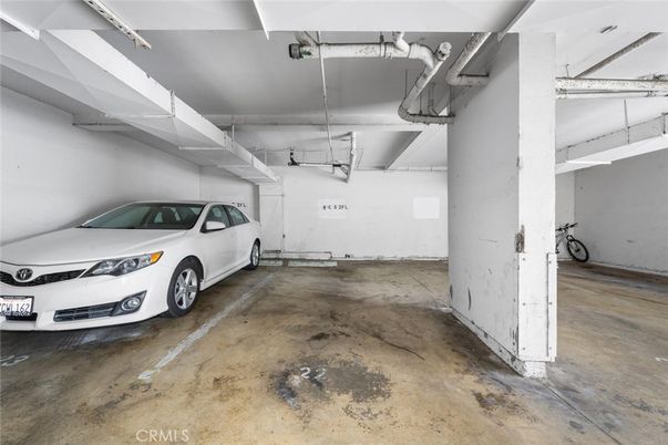 Garage, Interior