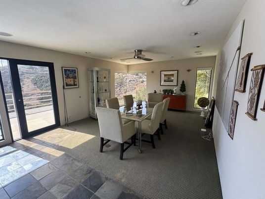 Dining room, Interior, Recessed Lighting