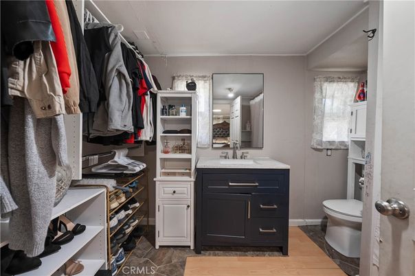 Bathroom, Interior, Walk-in Closets, Wood Texture Flooring