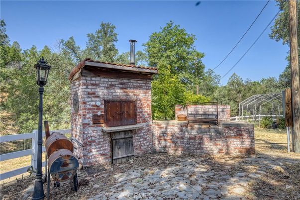 Exterior, Fireplace