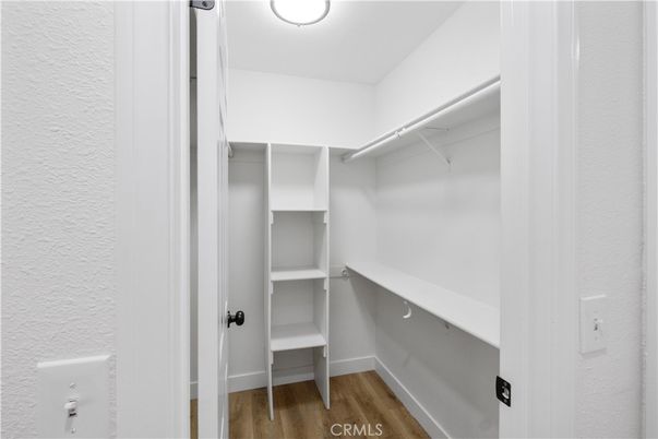 Interior, Walk-in Closets, Wood Texture Flooring