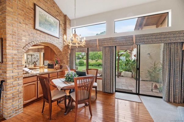 Chandelier, Dining room, Interior, Kitchen, Pendant Lights, Stone Walls, Wood Texture Flooring