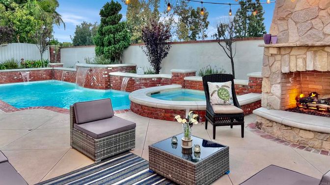 Exterior, Fireplace, Pool