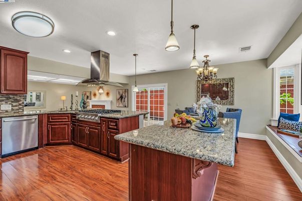 Chandelier, Dining room, Interior, Kitchen, Pendant Lights, Recessed Lighting, Wood Texture Flooring