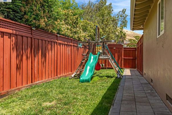 Backyard, Exterior, Playground