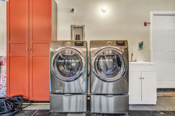 Interior, Washer