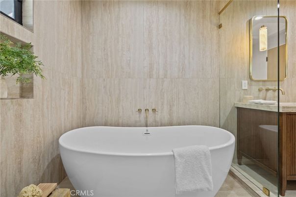 Bathroom, Free Standing Baths, Interior