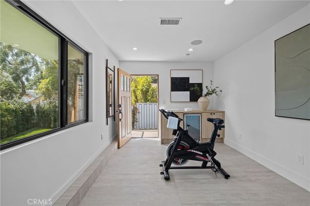 Fitness Equipment, Interior, Recessed Lighting