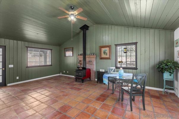 Dining room, Fireplace, Interior