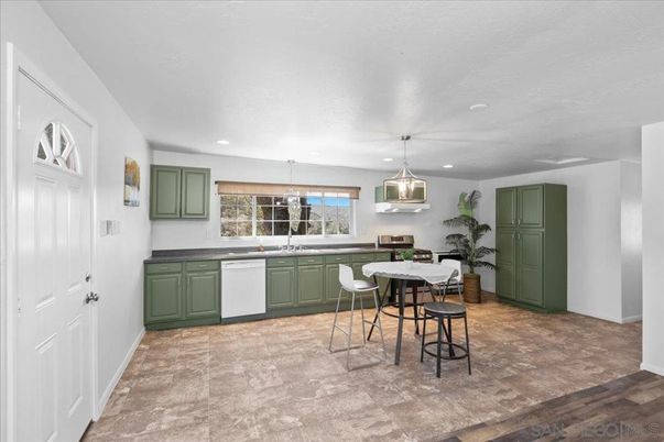 Dining room, Interior, Kitchen, Pendant Lights, Recessed Lighting