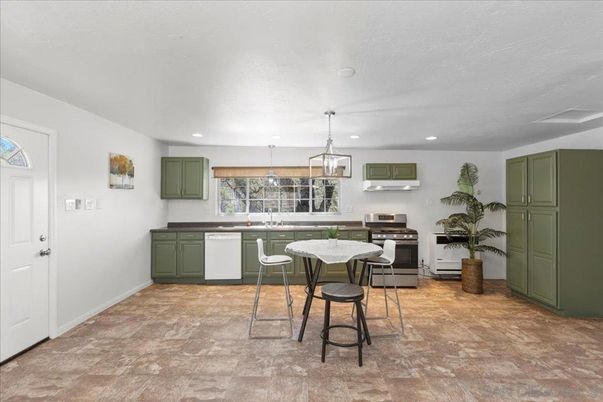 Interior, Kitchen, Pendant Lights, Recessed Lighting, Stainless Steel Appliances
