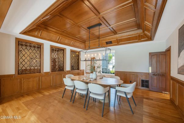 Chandelier, Dining room, Fireplace, Interior, Pendant Lights, Wooden Ceilings, Wood Texture Flooring