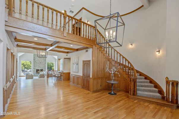 Dining room, Interior, Pendant Lights, Recessed Lighting, Wooden Beams, Wood Texture Flooring