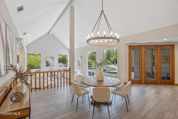 Chandelier, Dining room, Interior, Pendant Lights, Recessed Lighting, Wood Texture Flooring