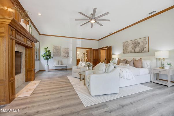 Bedroom, Interior, Living room, Recessed Lighting, Wood Texture Flooring