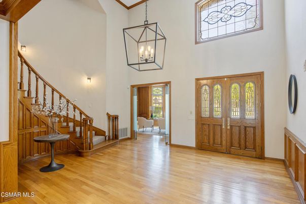 Interior, Pendant Lights, Wood Texture Flooring