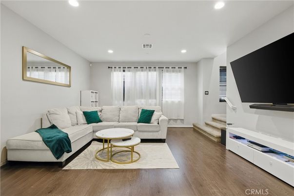 Interior, Living room, Recessed Lighting, Wood Texture Flooring