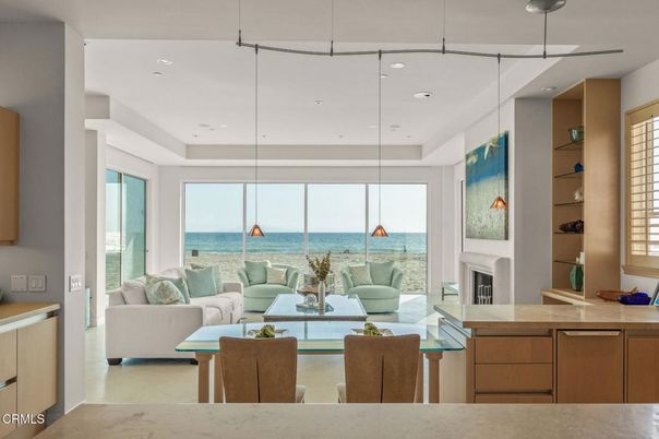 Fireplace, Interior, Living room, Pendant Lights, Recessed Lighting, Water