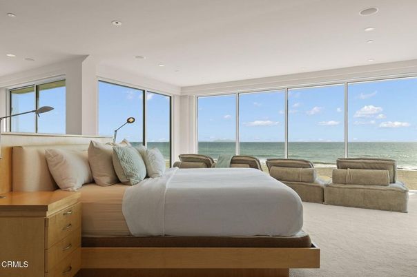 Bedroom, Interior, Recessed Lighting, Water