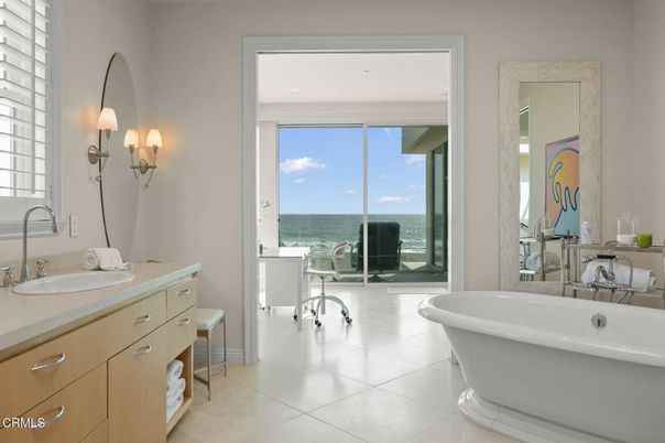 Bathroom, Dual Sink Vanities, Free Standing Baths, Interior, Water