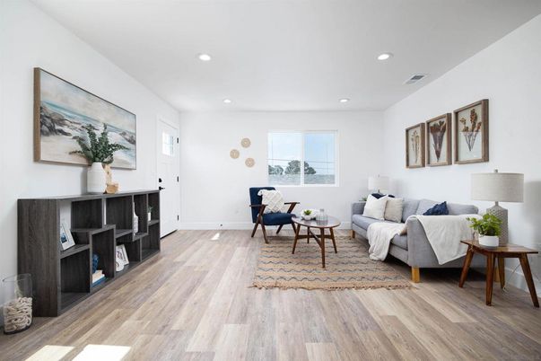 Interior, Living room, Recessed Lighting, Wood Texture Flooring