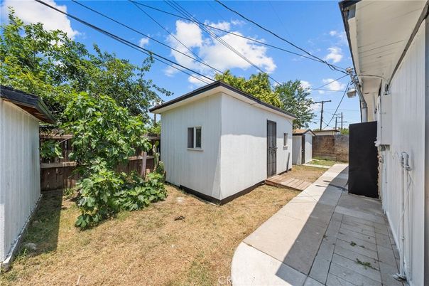 Backyard, Exterior