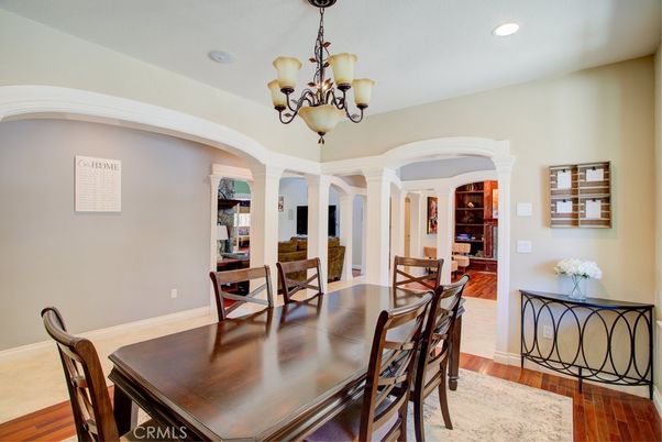 Chandelier, Dining room, Interior, Recessed Lighting, Wood Texture Flooring