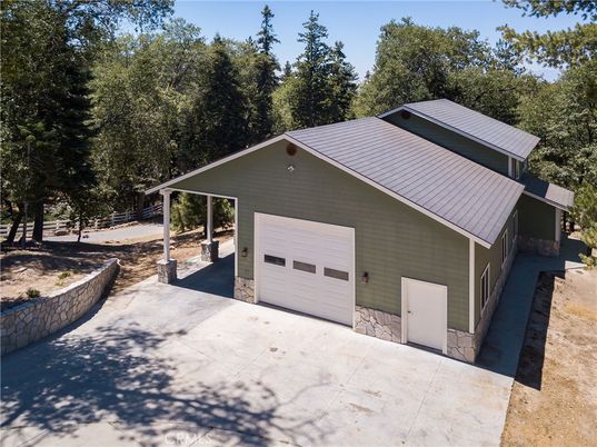 Backyard, Detached Garage, Exterior