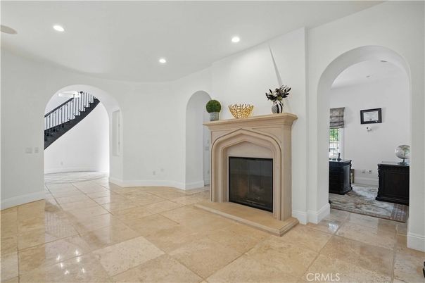 Fireplace, Interior, Recessed Lighting